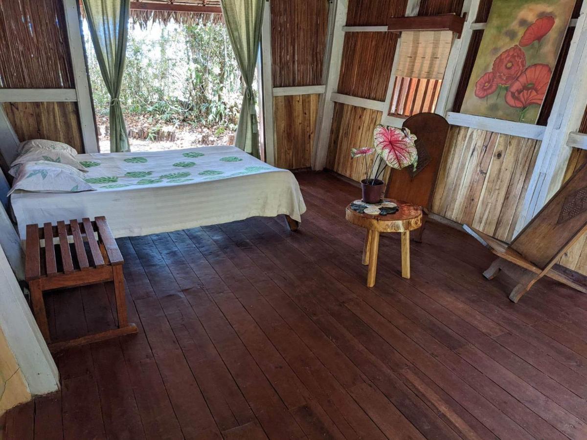 Les Acacias Bungalows Manambolo Buitenkant foto