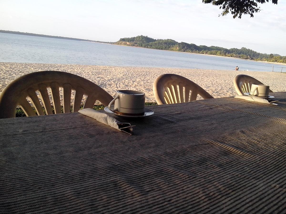 Les Acacias Bungalows Manambolo Buitenkant foto
