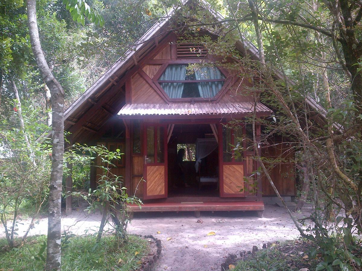 Les Acacias Bungalows Manambolo Buitenkant foto
