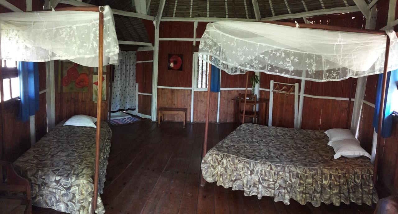 Les Acacias Bungalows Manambolo Buitenkant foto