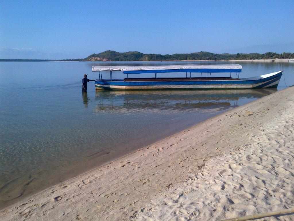 Les Acacias Bungalows Manambolo Buitenkant foto