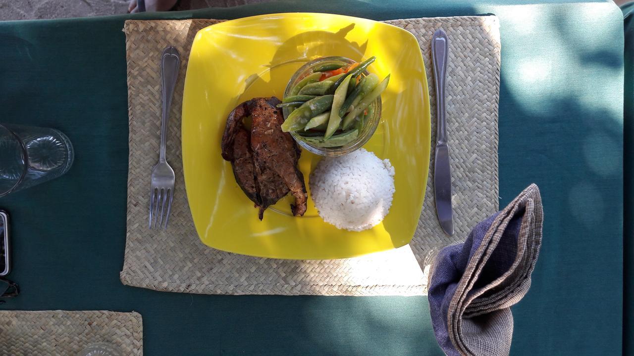 Les Acacias Bungalows Manambolo Buitenkant foto