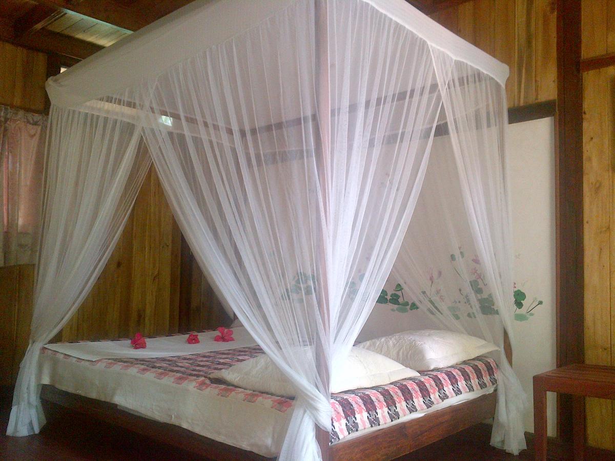 Les Acacias Bungalows Manambolo Buitenkant foto