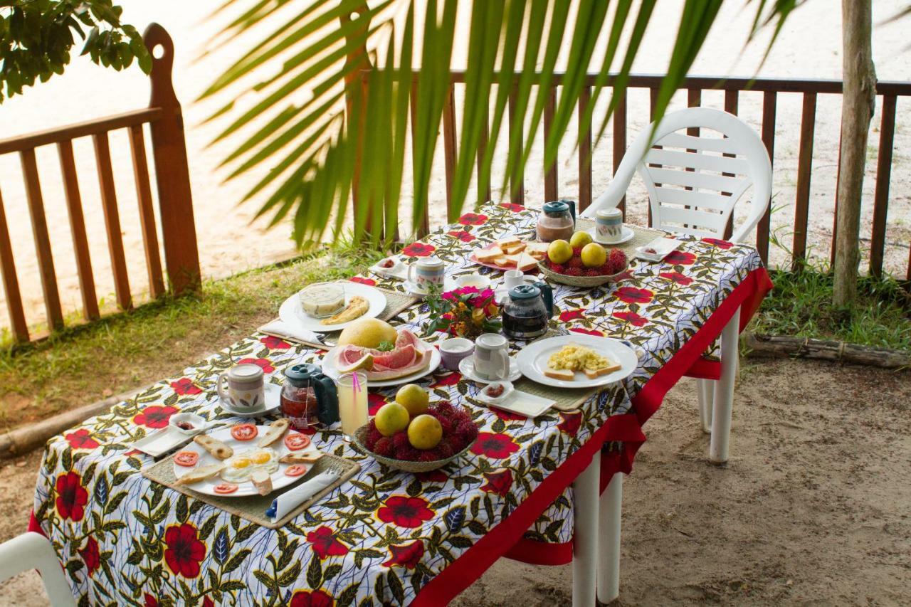 Les Acacias Bungalows Manambolo Buitenkant foto