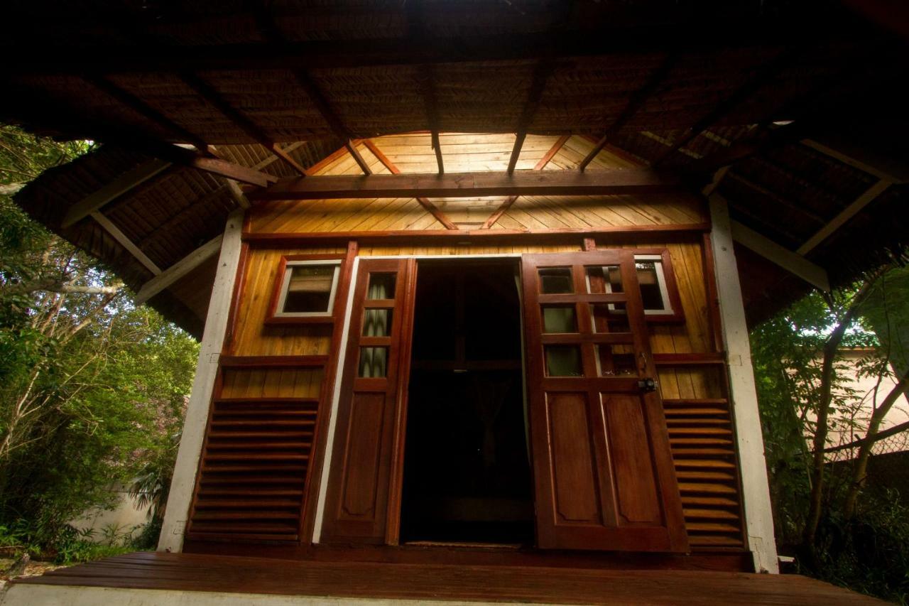 Les Acacias Bungalows Manambolo Buitenkant foto